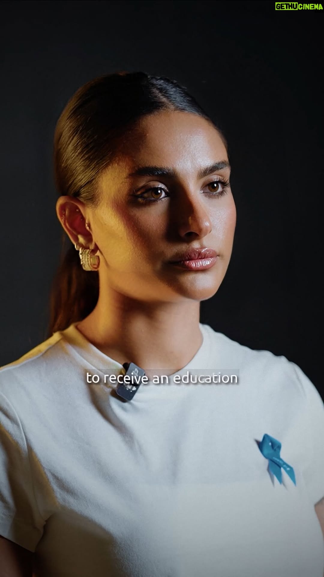 Raghda - 109.4K Likes - What if it were you? Would you want people to stand with you?
لو كنت مكانهم، كيف بتتمنوا الناس توقف معكم ؟

.To show your solidarity, visit the link in my bio
