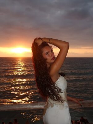 Raghda Instagram - Favorite view on earth 🌅