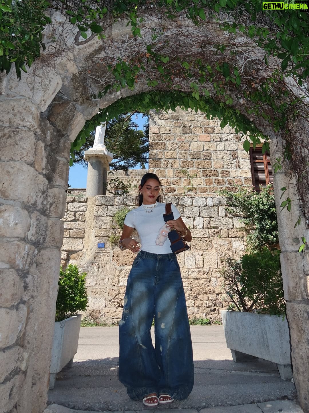 Raghda - 219K Likes - Habibi come to Lebanon 🇱🇧🙇🏽‍♀️

@newbeirutofficial thank you for this lovely trip 🤍