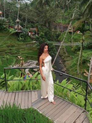 Raghda Instagram - Favorite place on earth BALI📍🥺
🌴🌊🌳🪸🍃