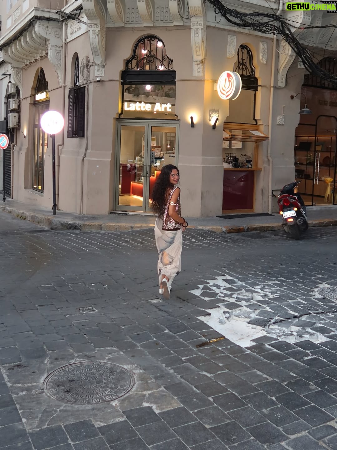 Raghda - 164.2K Likes - خطفوني شوارع لبنان🚏🇱🇧