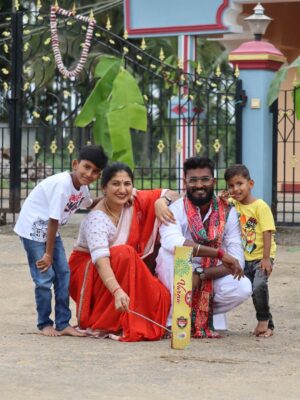 Rajani Shashikumar Instagram - ಸಮಸ್ತ ನಾಡಿನ ಜನತೆಗೆ ಬೆಳಕಿನ ಹಬ್ಬ ದೀಪಾವಳಿಯ ಶುಭಾಶಯಗಳು ✨💥

#kannada #insta #reels #keepsupporting