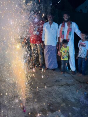 Rajani Shashikumar Instagram - ಸಮಸ್ತ ನಾಡಿನ ಜನತೆಗೆ ಬೆಳಕಿನ ಹಬ್ಬ ದೀಪಾವಳಿಯ ಶುಭಾಶಯಗಳು ✨💥

#kannada #insta #reels #keepsupporting