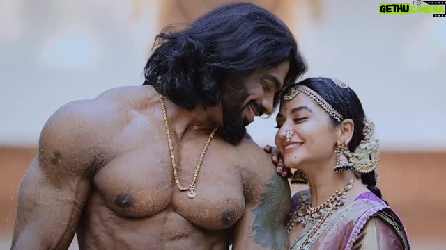 Rajini - 44.5K Likes - ಕಡಲನು ಹುಡುಕಿದರು ಸಿಗದ ಸ್ವಾತಿ ಮುತ್ತು ನೀನು … ಹುಡುಕಿದಷ್ಟು ಹೆಚ್ಚಾಗುವ ಪ್ರೀತಿಯ ಅಲೆಯು ನೀನು .. ಬರೆದಷ್ಟು ಮುದ್ದಾಗಿ ಕಾಣುವ ಬರವಣಿಗೆ ನೀನು .. ಬರೆದರು ಮುಗಿಯದ ಪ್ರೀತಿಯ ಹಾಳೆಯು ನೀನು ...♥️♥️♥️
: 
thank you nandu for beautiful vedio @nandushreyas.photography 

Beautiful Saree  by :  @sri.varisilks 

Venue : @ikshaaconventions 

Makeover: @arjunanjimakeover 

Saree & blouse designed by : @suthra_designer_boutique 

Jewellery:  @bridalhubrentaljewellery 

#dboss #dbossfans #dbossism #Dbosskingdom #dbosscraze #dbossfan #dbossquotes #Dbosssoldiers #dbossfc #dbossco #dbossfanskalduragi #Dbossoffice #dbossparva #dbossadda #dbossgirls #dbossqutues #dbossfanshonnavar #kannadastatusvideos #instagood #reelitfeelit #reelsinstagram #reelitfeelit #beutiful #photography