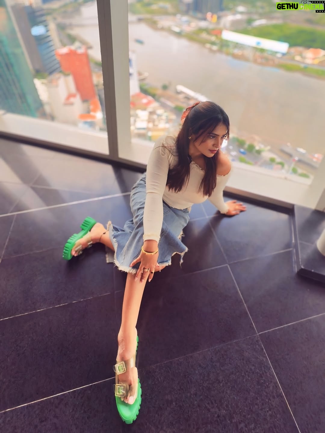 Rajini Lakshmish - 4.9K Likes - 