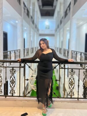 Rajini Lakshmish Instagram - My aura is my true luxury ✨🧿
Vietnam diaries✨
#pictureoftheday #blackdresscode⚫️