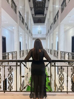 Rajini Lakshmish Instagram - My aura is my true luxury ✨🧿
Vietnam diaries✨
#pictureoftheday #blackdresscode⚫️