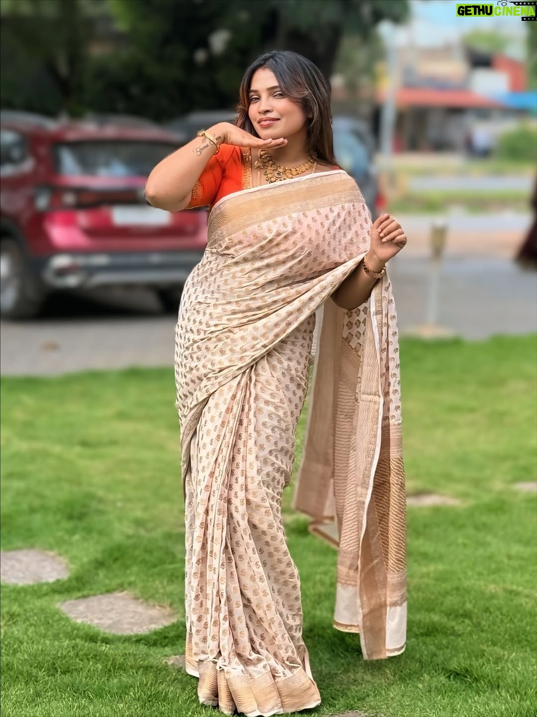 Rajini Lakshmish - 4.6K Likes - 