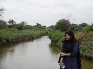 Rajshri Deshpande Instagram - The point wasn’t just to embody Savitri bai as an actor and character, it was to live with her forever. Bai guided me throughout, just as she mentored an entire nation. 
Savitribai Phule bai, I am walking with you forever and Through Nabhangan, I will keep continuing your legacy. 🥹🙏❤️

@nabhanganfoundation #rethinkvillages #education #riverrejuvenation #farmers #laboureres #marathwada #savitribaiphulejayanti