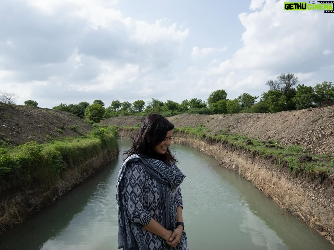 Rajshri Deshpande - 1.3K Likes - The point wasn’t just to embody Savitri bai as an actor and character, it was to live with her forever. Bai guided me throughout, just as she mentored an entire nation. 
Savitribai Phule bai, I am walking with you forever and Through Nabhangan, I will keep continuing your legacy. 🥹🙏❤️

@nabhanganfoundation #rethinkvillages #education #riverrejuvenation #farmers #laboureres #marathwada #savitribaiphulejayanti