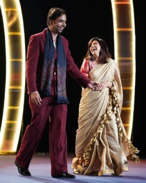 Rajshri Deshpande Instagram - In 2023, I received the National Best Actress Award for my performance as Neelam Krishnamoorty in @netflix_in’s #TrialByFire—and I can still feel that fire burning in my heart. That sacred moment on the @asianacademycreativeawards stage ignited my dreams and inspired me to pour even more of my soul into my work.
Today, my heart overflows with joy as I stand on this stage beside my dear friend and extraordinary actor from India, @nowitsabhi, to celebrate the nation’s finest actor and actress.
What an indescribable honor to be here at the Asian Academy Creative Awards, presenting these life-changing accolades. Dearest Fiona and Michael, from the depths of my heart, thank you for weaving me into this beautiful tapestry of dreams and triumphs. I’m proud to be part of the @asianacademycreativeawards family.
Huge congratulations to the #BlackWarrant team for all your awards—I felt so proud to be a small part of it, and holding @tanyachhabria’s award for Best Editor filled me with even greater pride.
@priyankaraajiv, thank you for draping me in this gorgeous saree that makes me feel like a queen. My dear @pavleen_gujral, I love you and your beautiful jewellery from @dazzle_.up. 
And to my beloved mother’s precious nose ring, which I carry in my heart forever.