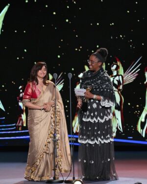 Rajshri Deshpande Instagram - In 2023, I received the National Best Actress Award for my performance as Neelam Krishnamoorty in @netflix_in’s #TrialByFire—and I can still feel that fire burning in my heart. That sacred moment on the @asianacademycreativeawards stage ignited my dreams and inspired me to pour even more of my soul into my work.
Today, my heart overflows with joy as I stand on this stage beside my dear friend and extraordinary actor from India, @nowitsabhi, to celebrate the nation’s finest actor and actress.
What an indescribable honor to be here at the Asian Academy Creative Awards, presenting these life-changing accolades. Dearest Fiona and Michael, from the depths of my heart, thank you for weaving me into this beautiful tapestry of dreams and triumphs. I’m proud to be part of the @asianacademycreativeawards family.
Huge congratulations to the #BlackWarrant team for all your awards—I felt so proud to be a small part of it, and holding @tanyachhabria’s award for Best Editor filled me with even greater pride.
@priyankaraajiv, thank you for draping me in this gorgeous saree that makes me feel like a queen. My dear @pavleen_gujral, I love you and your beautiful jewellery from @dazzle_.up. 
And to my beloved mother’s precious nose ring, which I carry in my heart forever.