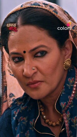 Rakshanda Khan Instagram - Laane apne beera ke chehre par khushi, kya Kishmish karegi haar ki chori? 🫣 

Dekhiye #DhaakadBeera, har roz shaam 7 baje sirf, #Colors aur @JioHotstar par. 

@rakshandak27