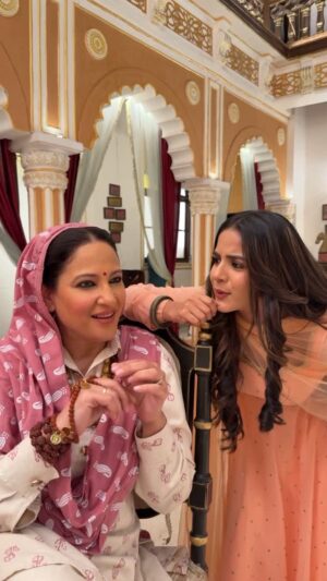 Rakshanda Khan Instagram - Cant believe I deleted the good take. 🥲🥲🥲