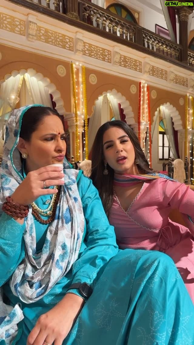 Rakshanda Khan - 4.6K Likes - Kishmish and BD clearly need to sit down and discuss their differences 🤪🤪🤪🤪 #dhakadbeera @colorstv