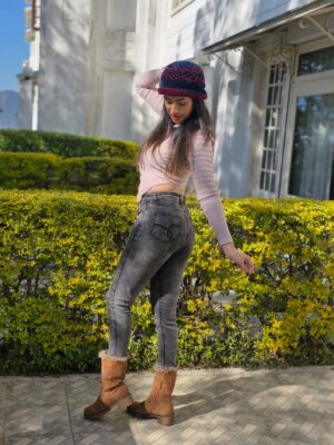 Ramola Instagram - 💚 

.

.
#actresslife #traveldestination #masoori #beutifulhouse #frenchstyle #uttarakand #greenery #outdoorshoots