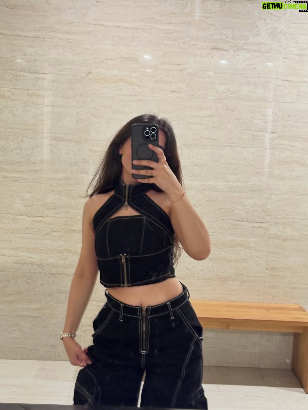 Ramy - 10.8K Likes - Outfit dump 🧸💗🌷✨