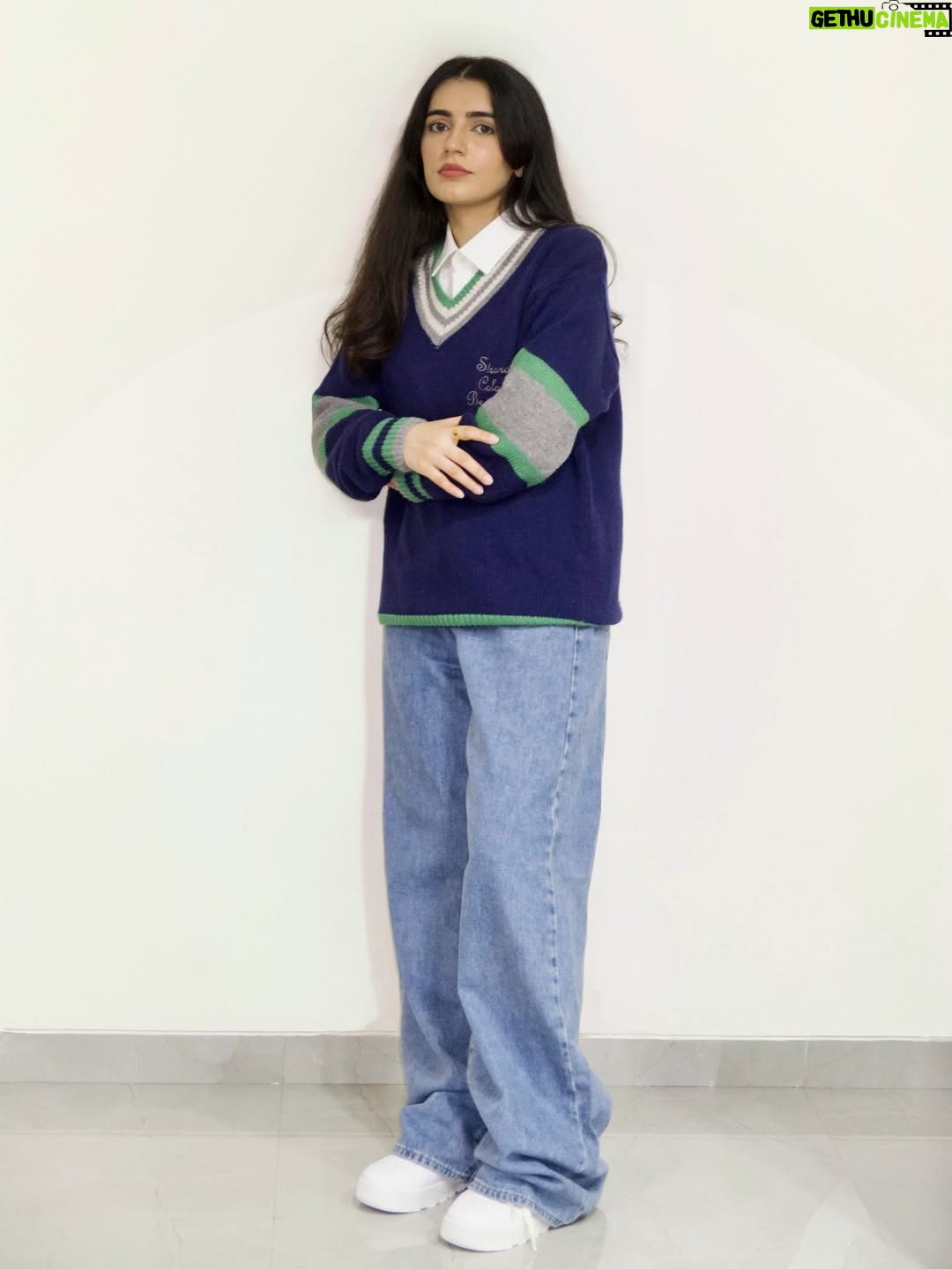 Ramy - 18.4K Likes - Lowkey missing hawkins already 🥲🍿

Outfit from @benetton_india

#strangerthings