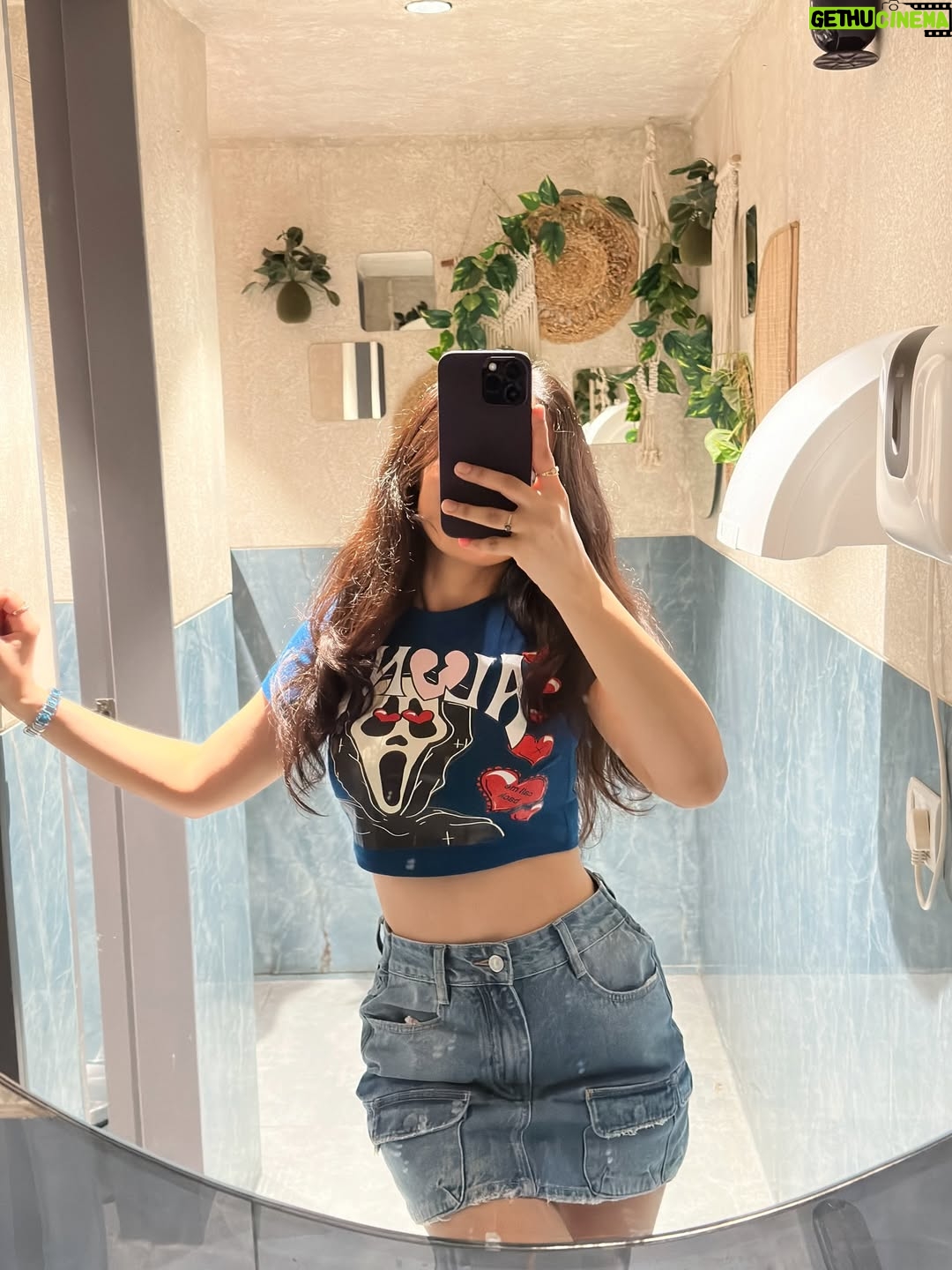 Ramy - 10.8K Likes - Outfit dump 🧸💗🌷✨