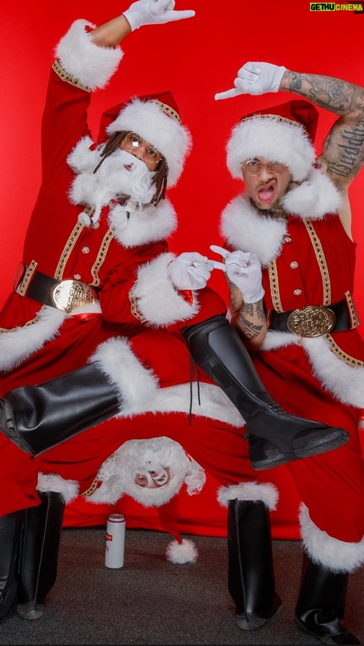 Raquel Lourenço - 0.9K Likes - ✅ World Champion
✅ World Tag Team Champions
❓ Naughty
❓ Nice

Find out what list The Rascalz made, in this “Rascalz Holiday Extravaganza!”

❄️ 🎅 ⛄️ 🎄