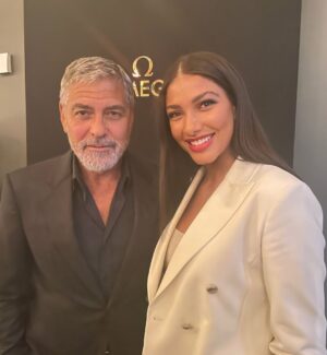Raquel Sampaio Instagram - Depois de 6 anos, termino o meu percurso no Fama Show e encerro um ciclo de 8 anos na casa que me viu nascer enquanto atriz e apresentadora.

À SIC, a todas as equipas e profissionais incríveis com quem me cruzei, às minhas colegas queridas, aos entrevistados e telespectadores maravilhosos: MUITO obrigada por me acompanharem nesta viagem e por contribuírem diariamente para o meu crescimento pessoal e profissional. Foi um privilégio conhecer-vos e aprender convosco. Sou melhor pessoa por causa de todos vós. 🫶🏽

Até já 🩷