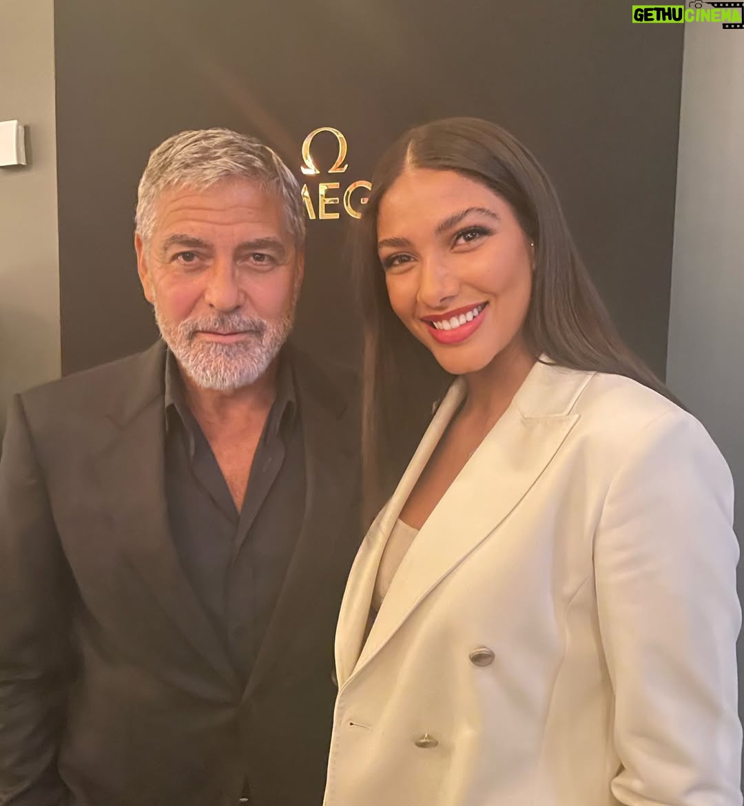 Raquel Sampaio - 6.7K Likes - Depois de 6 anos, termino o meu percurso no Fama Show e encerro um ciclo de 8 anos na casa que me viu nascer enquanto atriz e apresentadora.

À SIC, a todas as equipas e profissionais incríveis com quem me cruzei, às minhas colegas queridas, aos entrevistados e telespectadores maravilhosos: MUITO obrigada por me acompanharem nesta viagem e por contribuírem diariamente para o meu crescimento pessoal e profissional. Foi um privilégio conhecer-vos e aprender convosco. Sou melhor pessoa por causa de todos vós. 🫶🏽

Até já 🩷