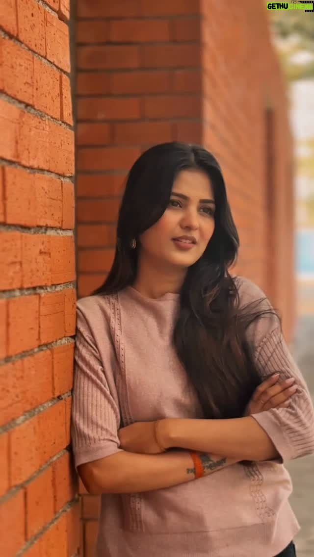 Rashi Khairwar - 34.6K Likes - Log kitne ajeeb hote hain, saath reh ke bhi saath nahi dete.💔🥀..

#viral #trending #explore #love #rashikhairwar