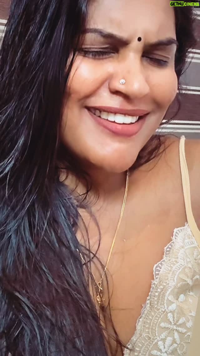 Rashmi Racchu - 39.3K Likes - Gud night 🪽
