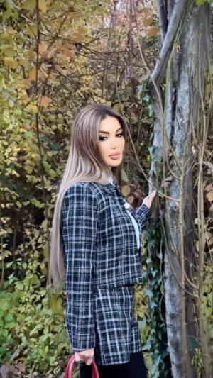 Rayhon Instagram - “Bilmagandek” yangi qo’shiq 😍 
Ko’p o’ylab ushbu taronamni siz aziz muhlislarimga yakkaxon konsertimda PREMYERA qilishga qaror qildim 😊 Qo’shiq haqida fikringiz ? Sizlarga yoqdimi 🔥?
