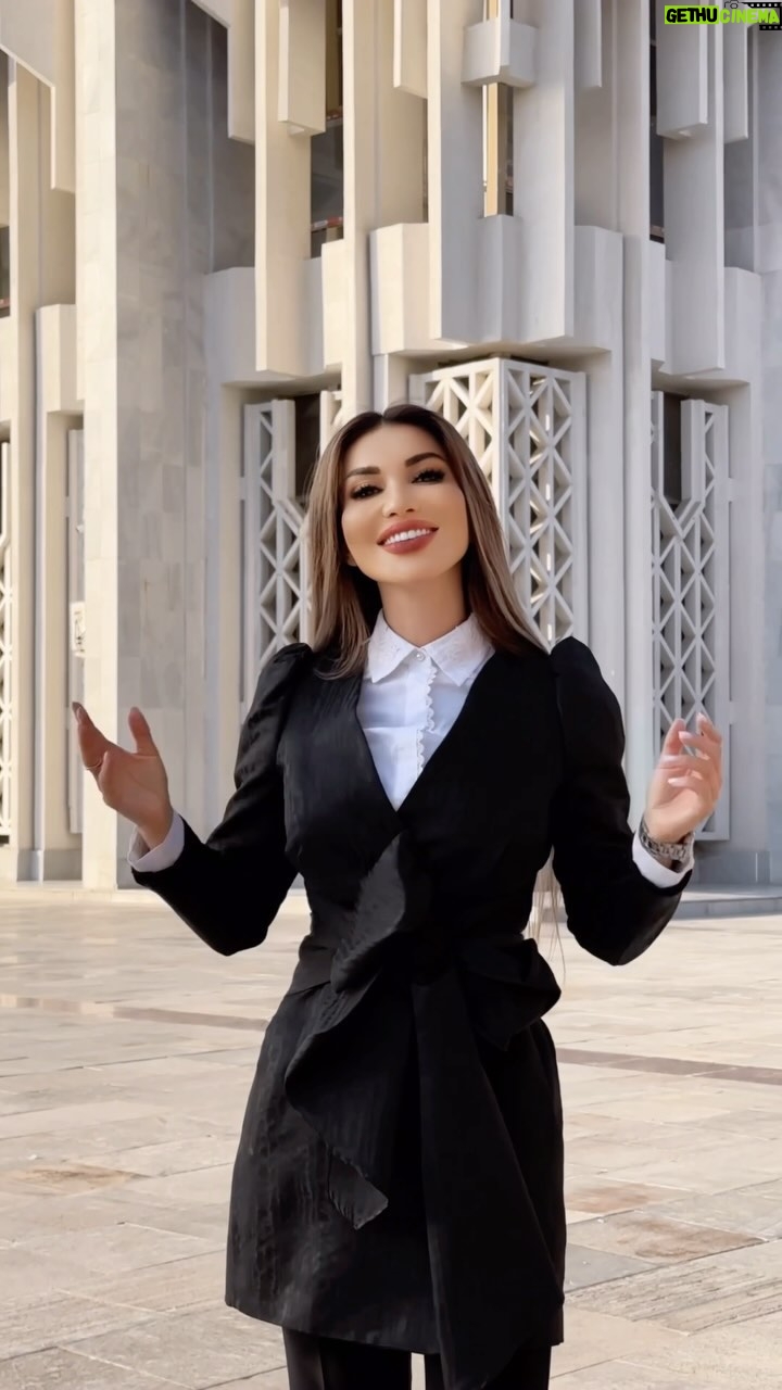 Rayhon - 49.5K Likes - Man sizlarni 19-20-21 yanvar kunlari aynan shu manzilda kutaman 🥹❤️

Konsert uchun tayyorlangan navbatdagi reelsni qarshi oling 😍 fikringizni kommentariyada kutaman. Ha etkancha siz bilet sotib olidingizmi 😅 ?