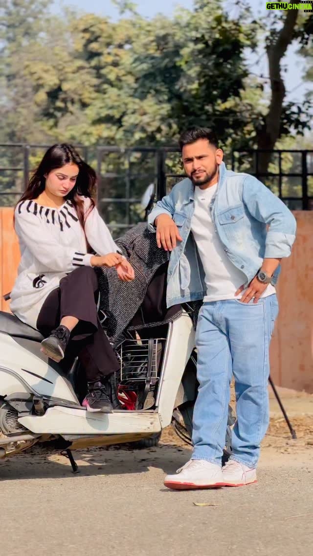 Razika - 121.2K Likes - 4. Shadi karega 😏
.
.
#its_razika #comedyvideos