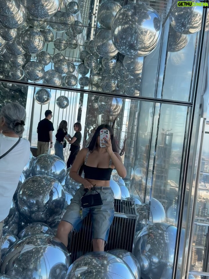 Rebecca Ghaderi - 323K Likes - @summit 🌆🌉