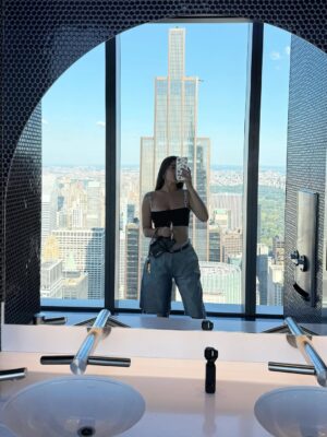 Rebecca Ghaderi Instagram - @summit 🌆🌉