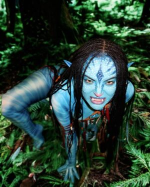 Rebecca Ghaderi Instagram - AVATAR🩵💙🩵 #neytiri #neytiriavatar #halloween #halloweencostume 
Edit : @pmofrad
Hair : @melikazeynali
Makeup : Me