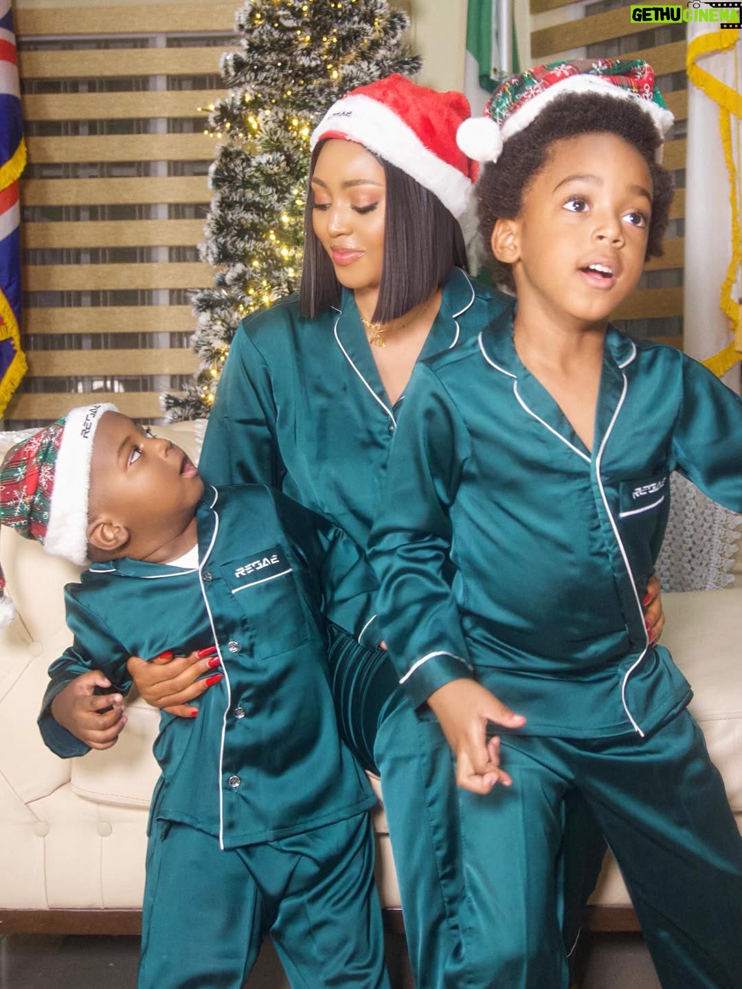 Regina Daniels - 479.5K Likes - Old ? Maybe. Golden ? Always in my heart ✨💕 MERRY CHRISTMAS EVERYONE 🎄✨🎊
Love, MAMA MK 😍