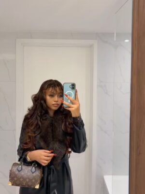 Regina Daniels Instagram - No matter as hand big reach e no fit cover moon 🌙😎