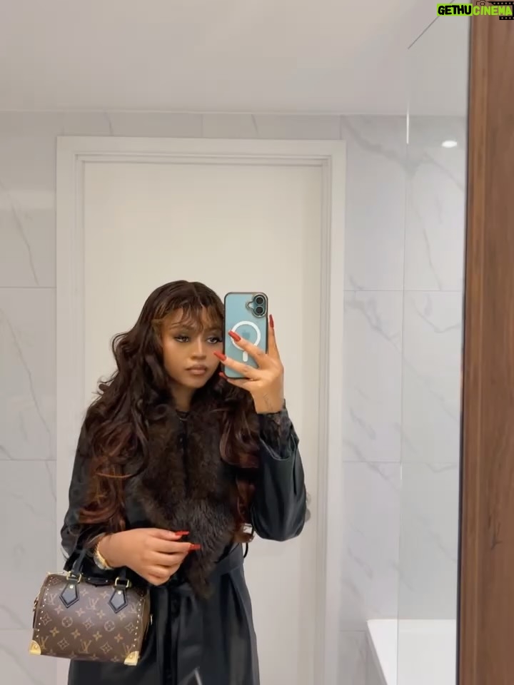 Regina Daniels - 226.2K Likes - No matter as hand big reach e no fit cover moon 🌙😎