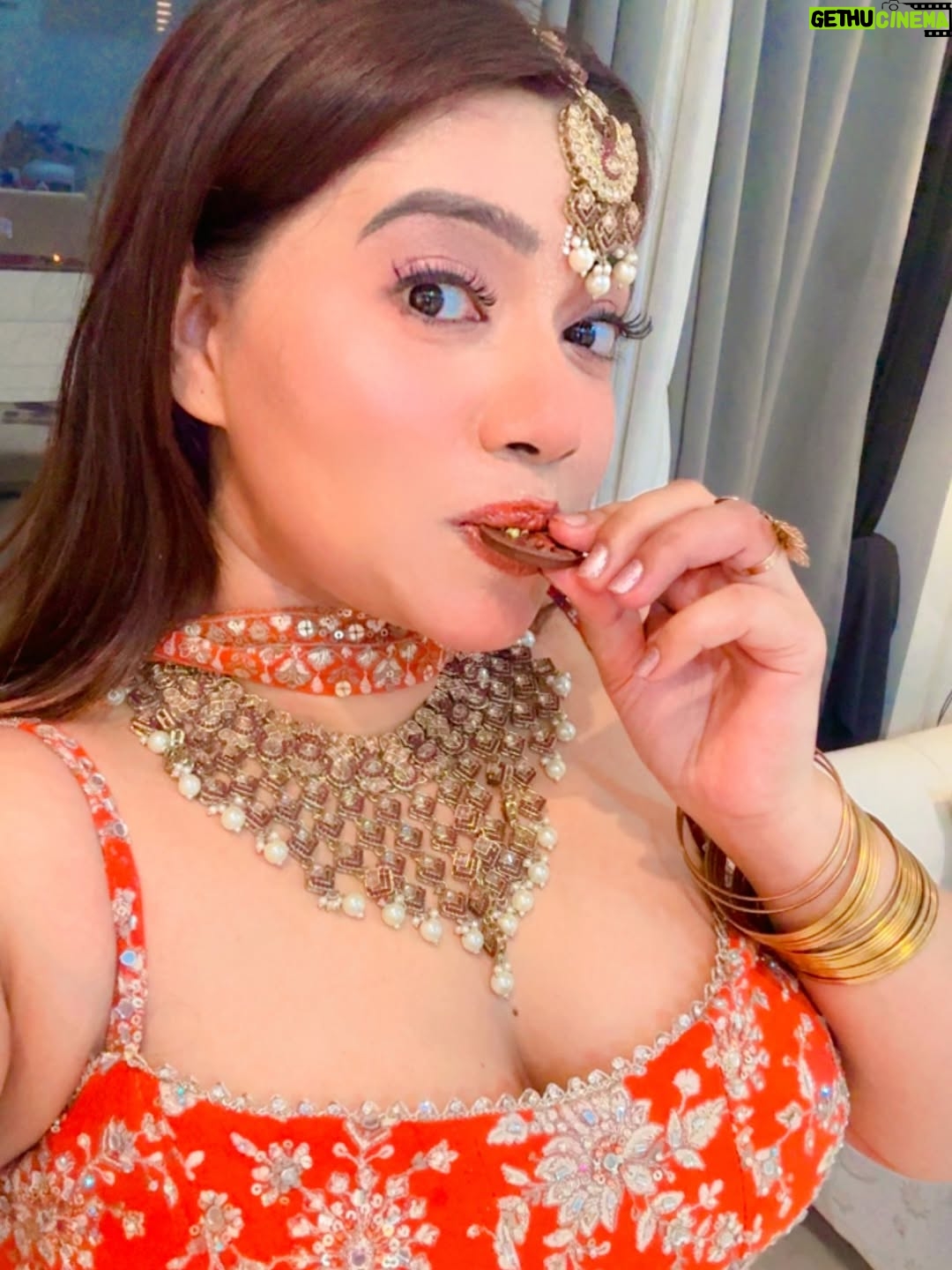 Rekha Mona - 1.7K Likes - Diya 🪔 lights sweets chocolate nd Diwali outfit  recived lots of wishes nd love Thnku so much Aur happy Diwali 🥰. #outfitoftoday #diwalidiyas #gratitude #love