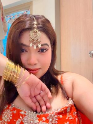 Rekha Mona Instagram - Diya 🪔 lights sweets chocolate nd Diwali outfit  recived lots of wishes nd love Thnku so much Aur happy Diwali 🥰. #outfitoftoday #diwalidiyas #gratitude #love