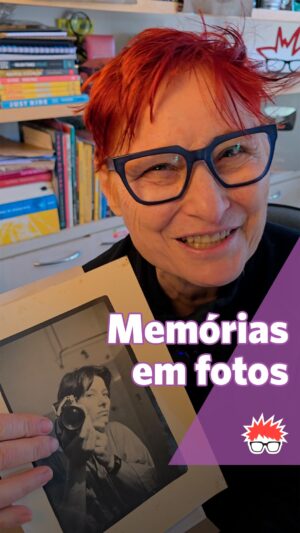 Renata Falzoni Instagram - Engana-se quem pensa que selfie no espelho é mania da era digital. Autorretrato é coisa antiga 

Revirando o baú, encontrei essas fotos e pensei: curiosamente, tenho poucas imagens minhas. Talvez porque eu esteja quase sempre atrás da câmera.

E olha que selfie eu faço bastante — mas quase sempre é com outras pessoas, pelas ruas da cidade.

E você, já fez uma selfie comigo? Onde foi?