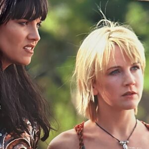 Renée O'Connor Instagram - Hello Friends, as I toured the globe this past year, I was reminded of how watching Xena, and working on our show, affected so many of our lives.
As an opportunity to extend my gratitude, back to you, I have scheduled a live chat, on Saturday, November 22nd, from 2:00-3:00, Pacific Standard Time.
I’ll be there to answer questions about my filming Xena. Let’s celebrate the 30-year Anniversary together.
To access the conversation, and to send me your questions, you need to register with me, on a Free account at https://www.patreon.com/c/ReneeOConnor.