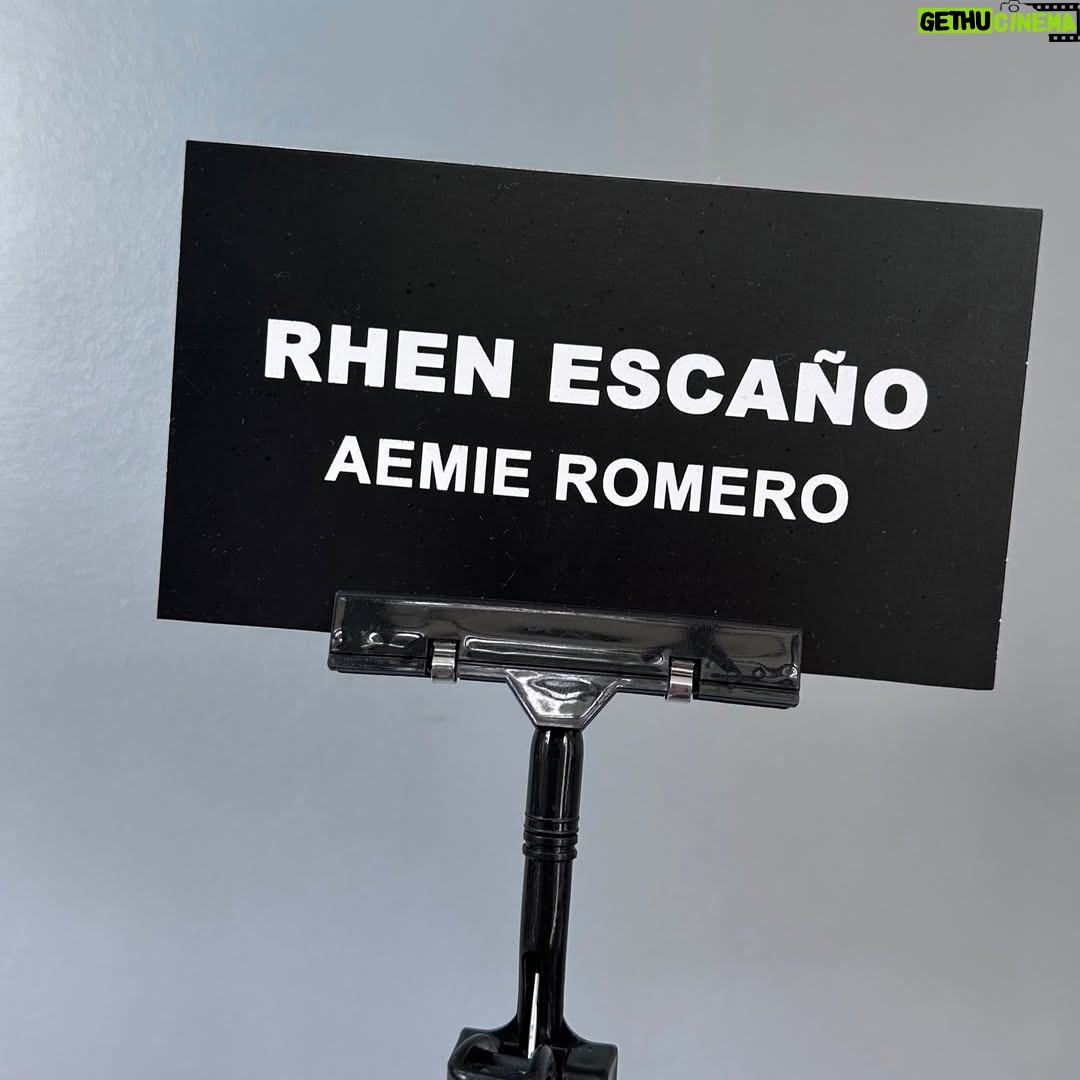 Rhen Escano - 53.7K Likes - Para kay ate Yana 🪽 Para sa lahat ng nagmahal sa librong ‘to.
Para sa lahat ng ginawang parte ng buhay nila ang kwentong ito. Para sa lahat ng nag-manifest araw-araw para tayo ang piliin maging Aemie. 
Para sa mga supporters na naging kaibigan.
Salamat sa tiwala na binigay niyo. 
Maraming salamat sa mainit na pagtanggap sa buong cast.

Sa VIVA bosses at management,
Boss Vic, Boss Val, Boss Veronique, at Boss Vincent. 
Maraming salamat po. 
Hindi ko po ito sasayangin. 🤍

#AemieBarbie143 now signing in 🩷
PS. Grabe Jetlag. Lamig sa London. 😂

#MyHusbandIsAMafiaBoss
#MHIAMB