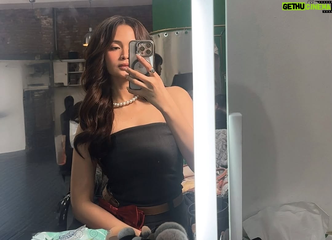Rhen Escano - 38.7K Likes - 🐝✨