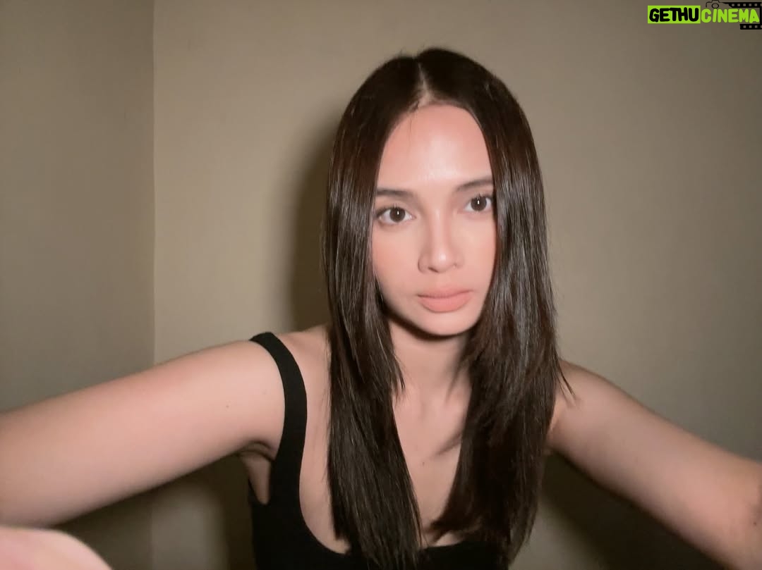 Rhen Escano - 53.5K Likes - come on superman, say your stupid line