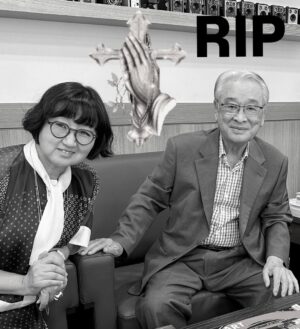 Rho Hee-young Instagram - 대한민국 연예계의 진정한어른 큰별이 떨어졌다…
23년가을 충무로영화제 기획맡아 선생님 뵈었을때도
선생님은 건강이 허락하는 한은 무대에 서시겠다고 하셨었다..
이후 24년 #고도를기다리며를기다리며 예매했었는데 ㅠㅠ 공연중 하차하신다는 소식이전해졌을때…. 그래도 몇개월 쉬시면
쾌차하시겠지 했는데… 결국…..
🏥✝️삼가 고인의 명복을 빕니다….
선생님….주님께서 멋진 달란트를 주시고 세상의 큰어른으로 우리에게 본을 보이셨으니 주님께서 천국에서 환희 맞아주실것이리라 믿습니다…. 이제…편히 쉬십시요….
그이전은 셀수없는 작품들 아씨 허준 목욕탕집사람들 이산 등등
70세에 하이킥 시트콤 시리즈를 80세에 #꽃보다할배 예능도전 그리고 23년 88세의 #리어왕…. 최고령 리어왕 역으로 기네스 등재… 🙏🙏🙏🙏🙏👏👏👏👏❤️❤️❤️❤️❤️❤️
선생님 우리곁에 멋진배우로 멋진어른으로 계셔주셔서 진심으로 감사했습니다..!!!!!!✝️✝️✝️✝️✝️✝️✝️✝️✝️✝️✝️