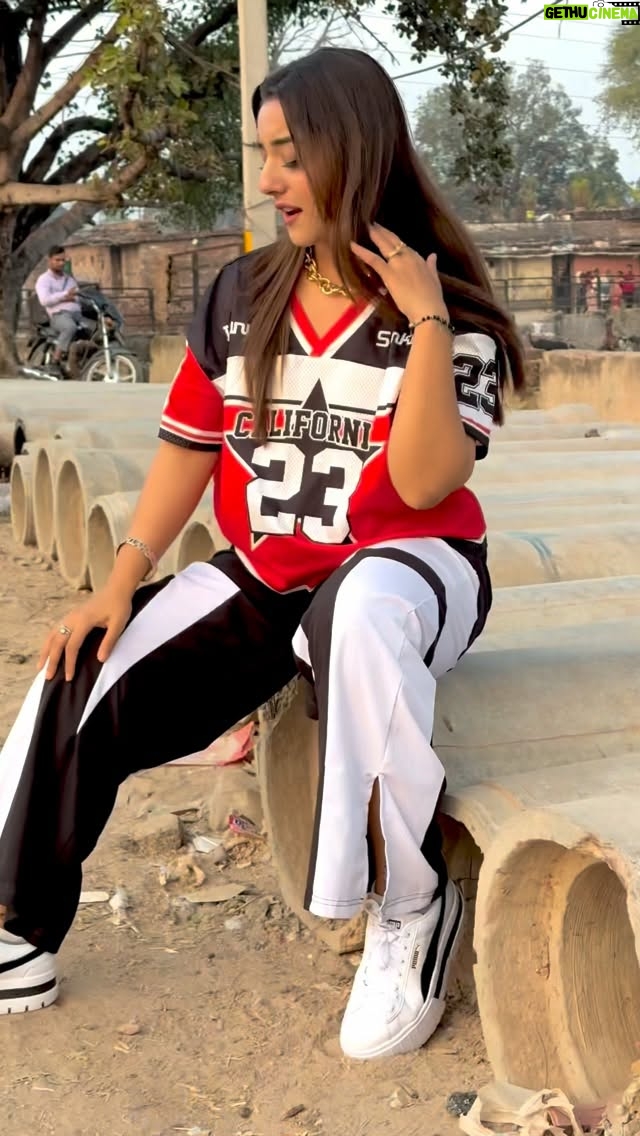 Rhythempreet Kaur - 81.3K Likes - Akh v rkhi aa 12 bore Jehi ✌️😎 Rutba Nhi ghtna Chahida @iamrhythem @paramsworld 

captured by : @parasdeep501 
.
bottoms from : @tabadtodstore 
.
.
#reelsinstagram #trendingreels #instagram #gully