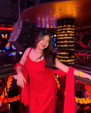 Ria Pednekar Instagram - लाल ishq🌹
#riaans #riapednekar03 #riapednekar #explore #explorepage #foryou #viral #trending #diwali #diwalivibes✨ #traditional #diwaliparty #red #kurta
