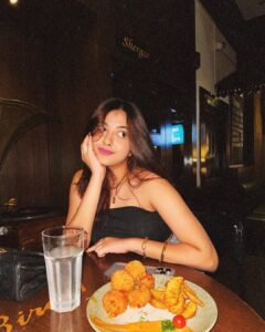 Actress Ria Pednekar HD Photos and Wallpapers July 2024