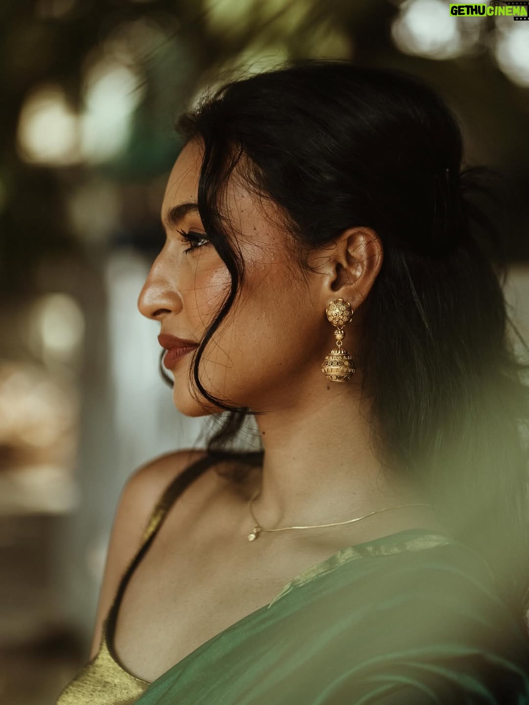 Rida Tharana - 315.2K Likes - @ninaskalikova and I connected over Instagram last year… then I get a text “Hey Rida, I love your profile, I’m coming to Bangalore, I’m a photographer…want to do a shoot together?” And of course I said YES.

When we finally met…she was one of the most gorgeous women I’ve ever laid my eyes on. Kind, sweet, warm… we spent the day walking around, clicking pictures, and now I finally have them.

I love these shots because it’s how she sees me through her lens. We’ve stayed connected ever since, and I can’t wait for her to come back to India… or for me to land up where she is next.
.
Saree : @tehho.in 
Blouse : @suta_bombay