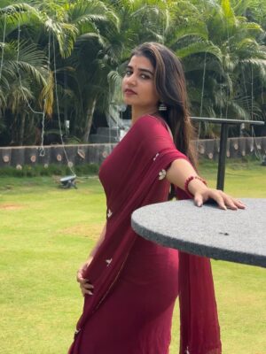 Ridhi Instagram - Chandrakalaaa…..👀

Saree : @nissidesigners 
Location 📍: @kcr_resort_convention